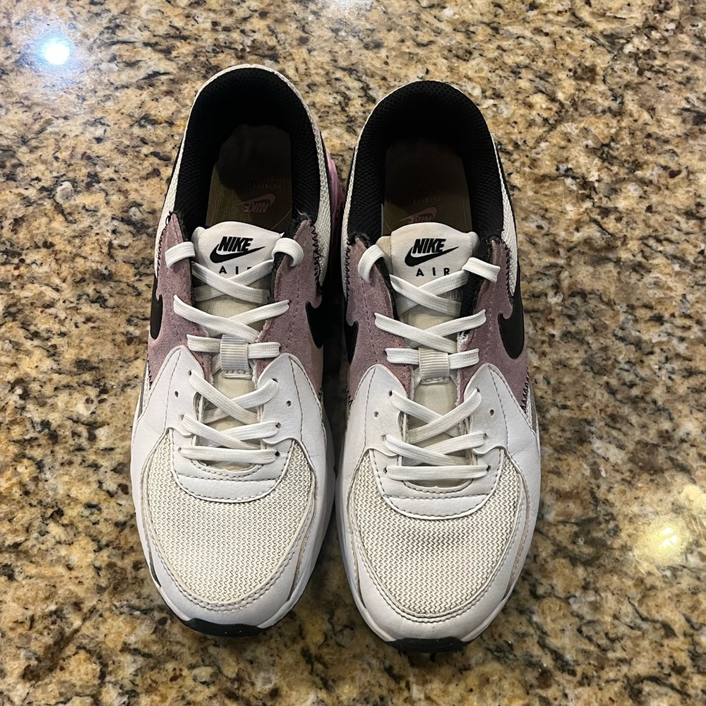 Woman’s Nike Air Max Excee White Light Artic Pink Size 7! - Picture 8 of 8